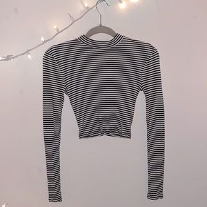 Black and white striped cropped high neck